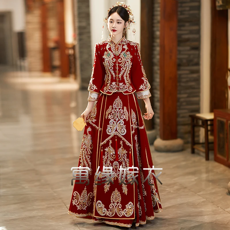 高端丝绒珠绣新娘秀禾服2025新款出阁大裙摆显瘦结婚嫁衣显白婚服