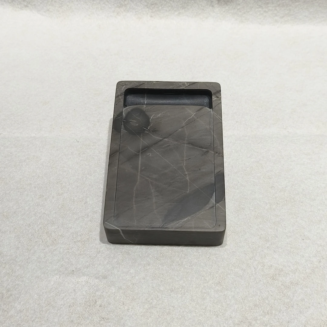 长方门字砚，金星坑大格龟甲，庙前红底，实用，尺寸：13.6/8.8/3cm