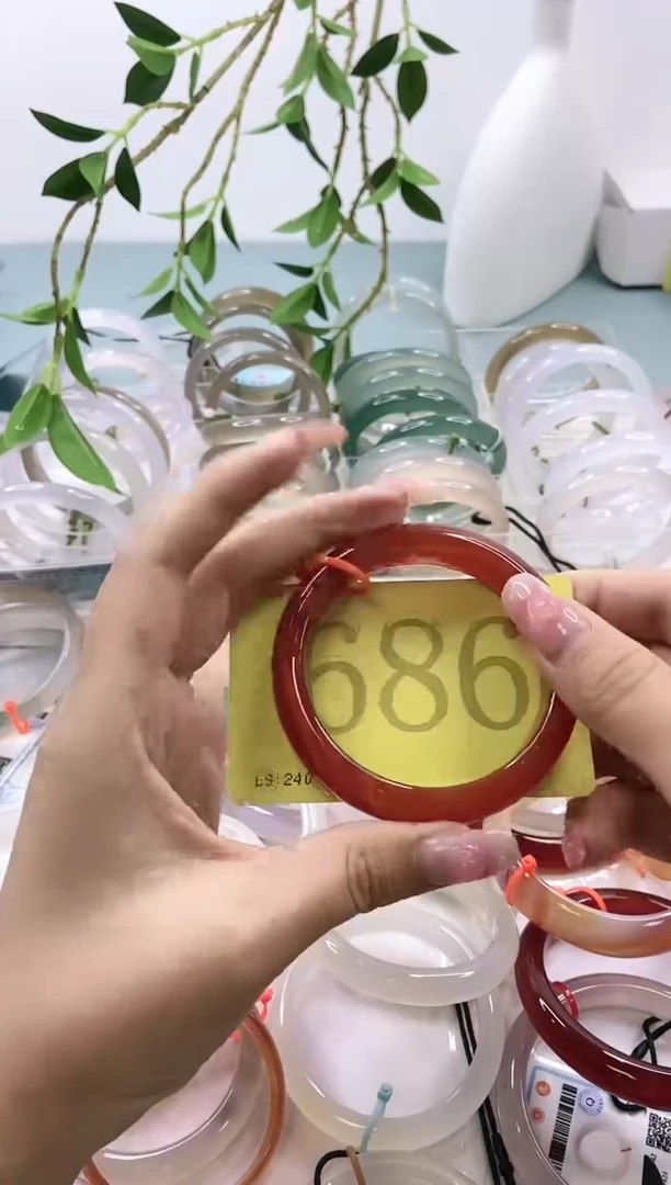 【闪购商品】玛瑙/玉髓手镯未镶嵌5657