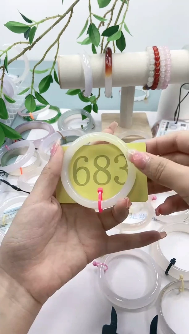 【闪购商品】玛瑙/玉髓手镯未镶嵌5455