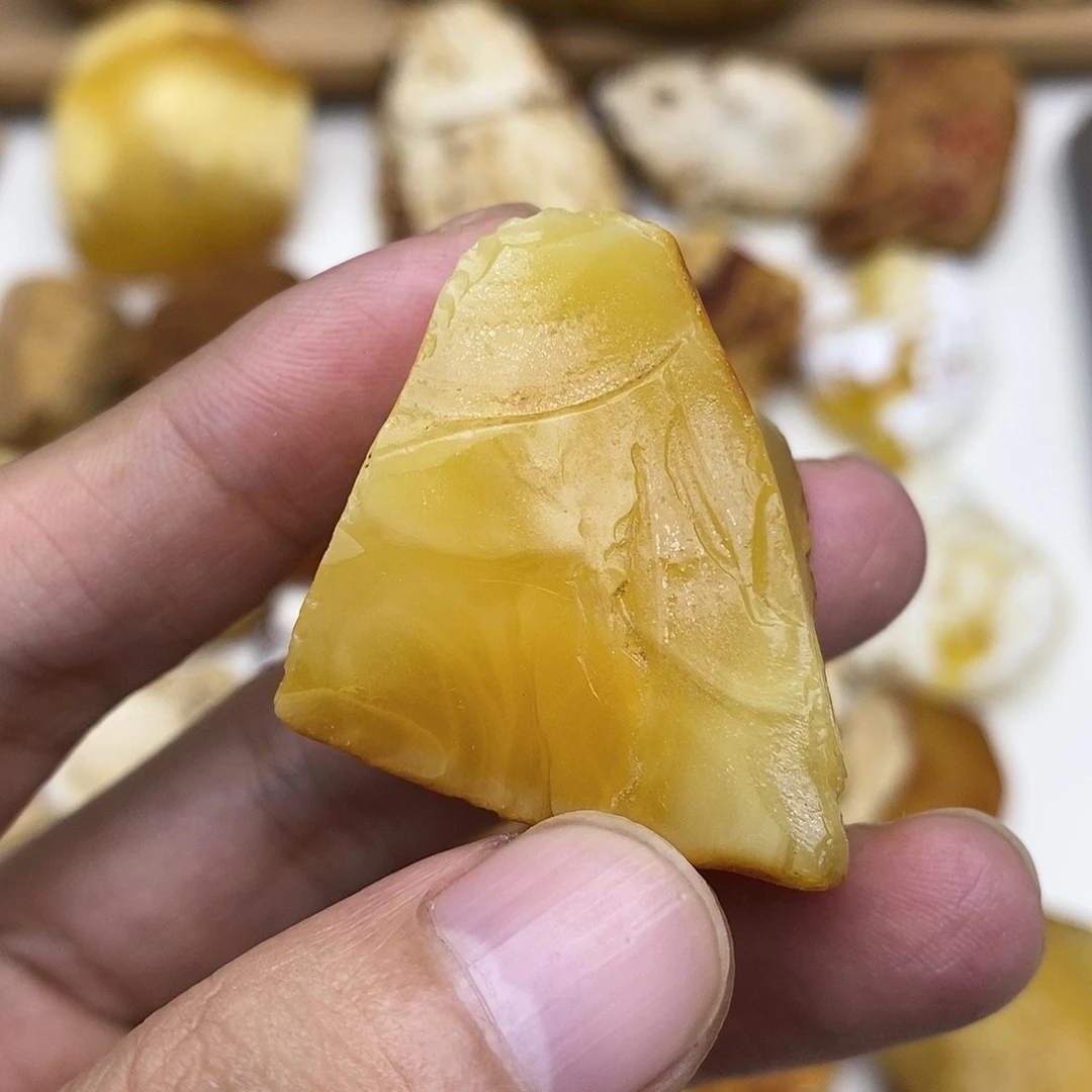 定制琥珀未镶嵌裸石