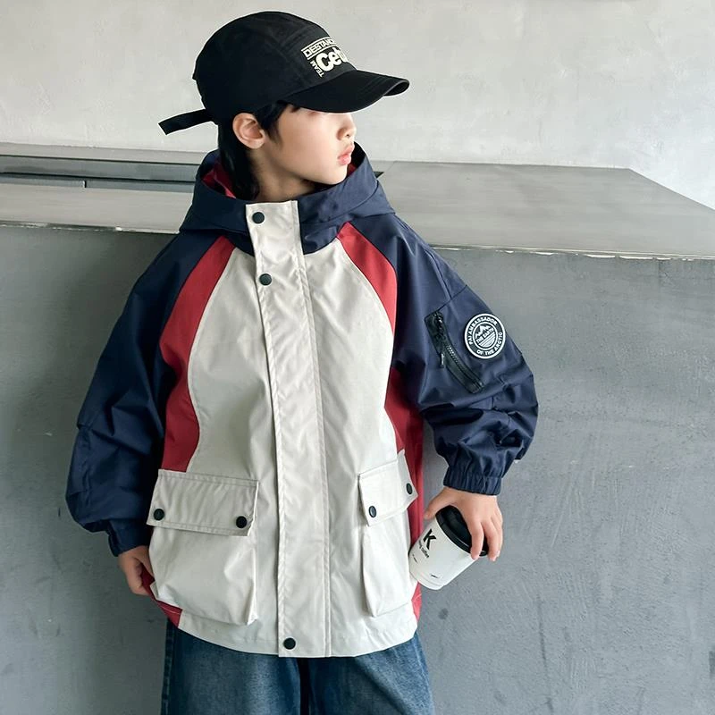 男童工装外套春秋款2024新款儿童装秋季痞帅冲锋衣大男孩秋装风衣
