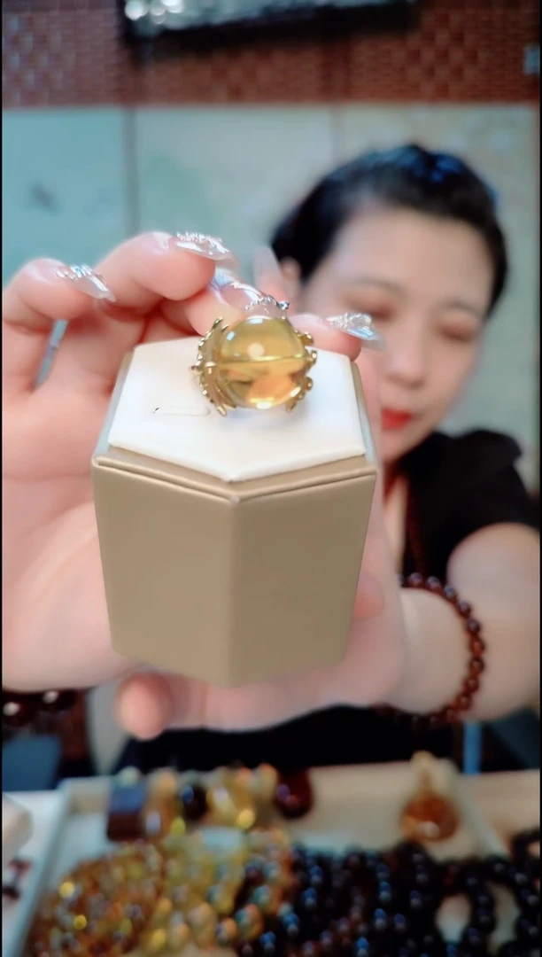 【闪购商品】蓝珀颈饰银S925镶嵌福利15+