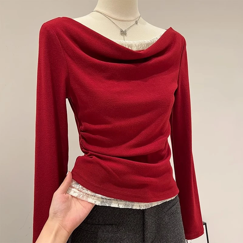 红色蕾丝拼接新年穿搭长袖T恤2025冬季修身荡领打底衫女内搭上衣