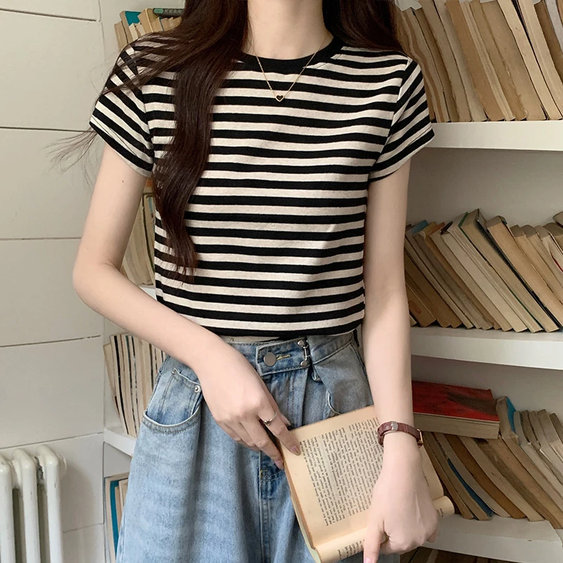 美式复古条纹短袖t恤女装夏季正肩圆领修身显瘦短款百搭打底上衣