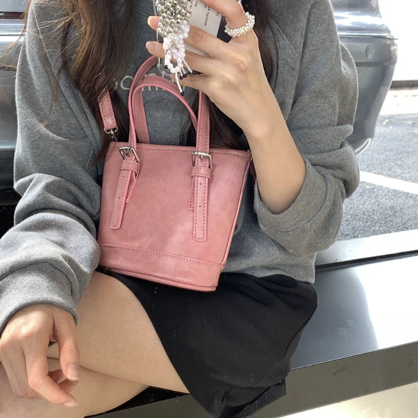 【肥肥自制】2024春夏新品时尚百搭可爱休闲手提斜挎水桶包9207