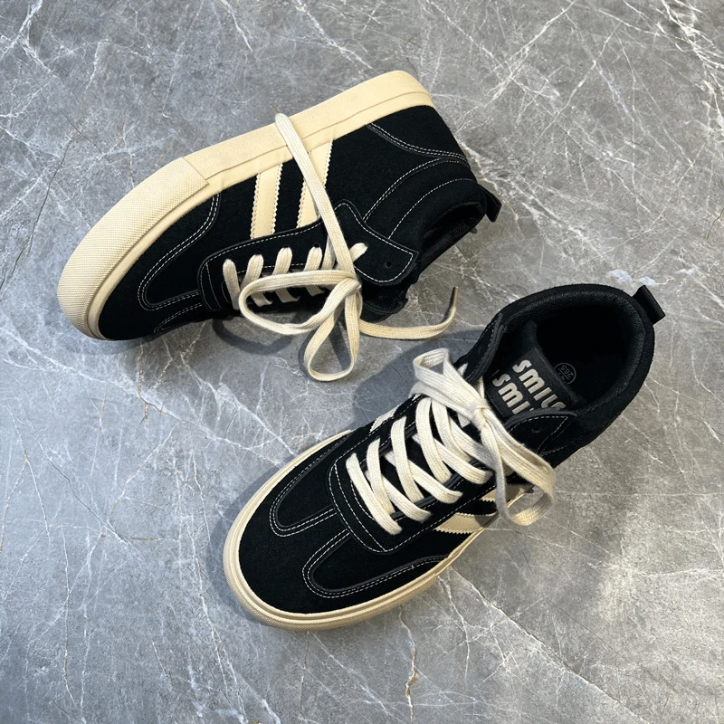 秋季潮款中帮男士黑色休闲板鞋子男款时尚潮流百搭运动厚底潮男鞋