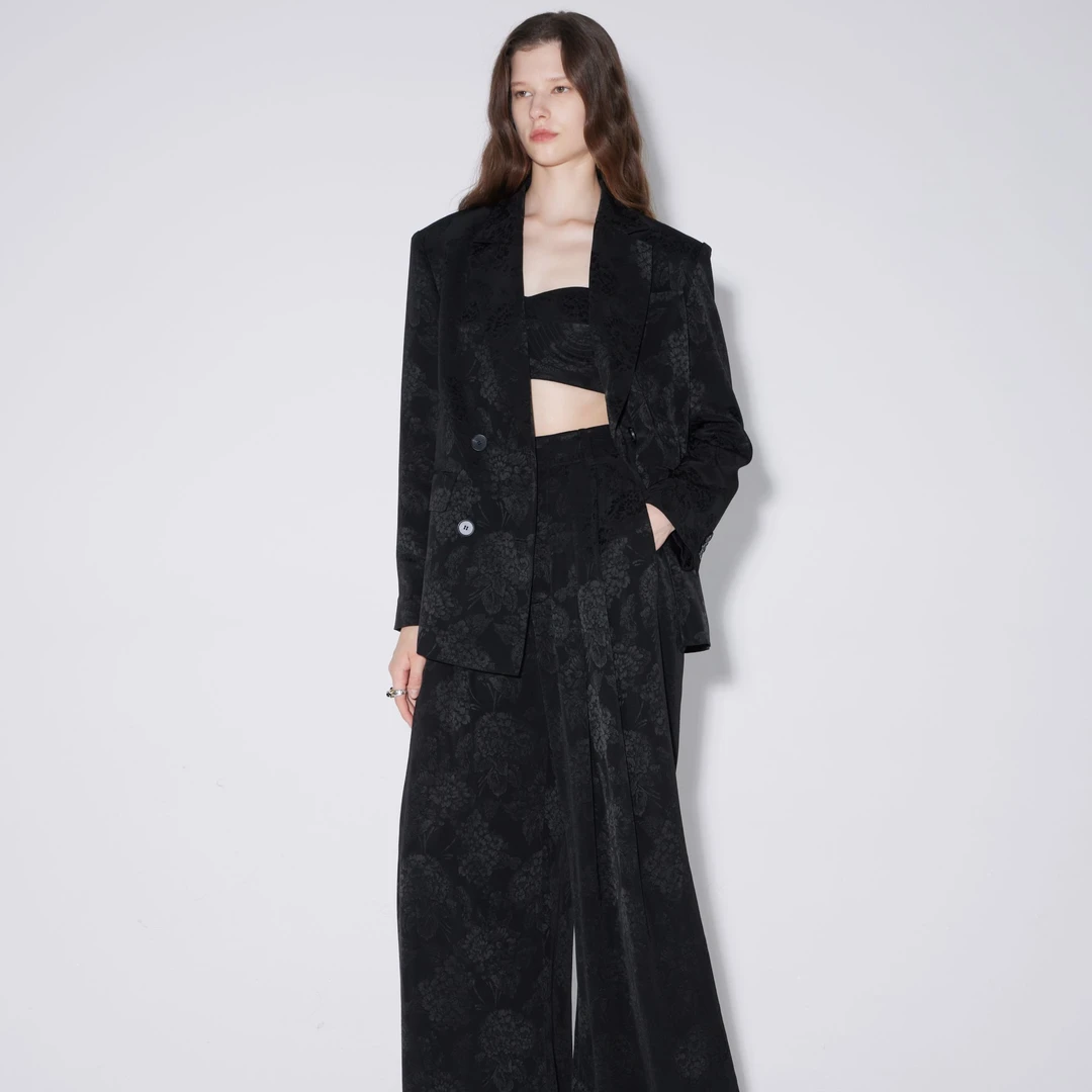 VERA SERIASE 新款时尚设计师黑色提花暗纹西装外套 2I1C1WT335