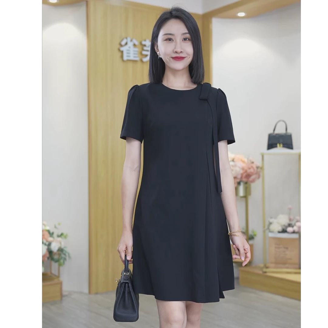 设计感蝴蝶结圆领短袖连衣裙2024年女装新款气质简约百搭款中长裙