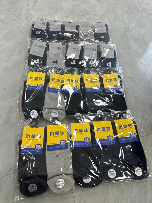 【谷梦飞服装店】2023015男士四季通穿袜