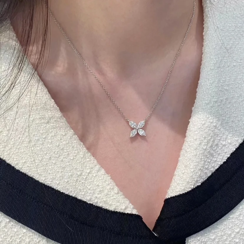钛钢合成锆石项链 小蝴蝶项链极简风格