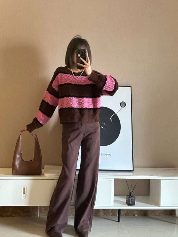 撞色毛衣外套百搭时尚