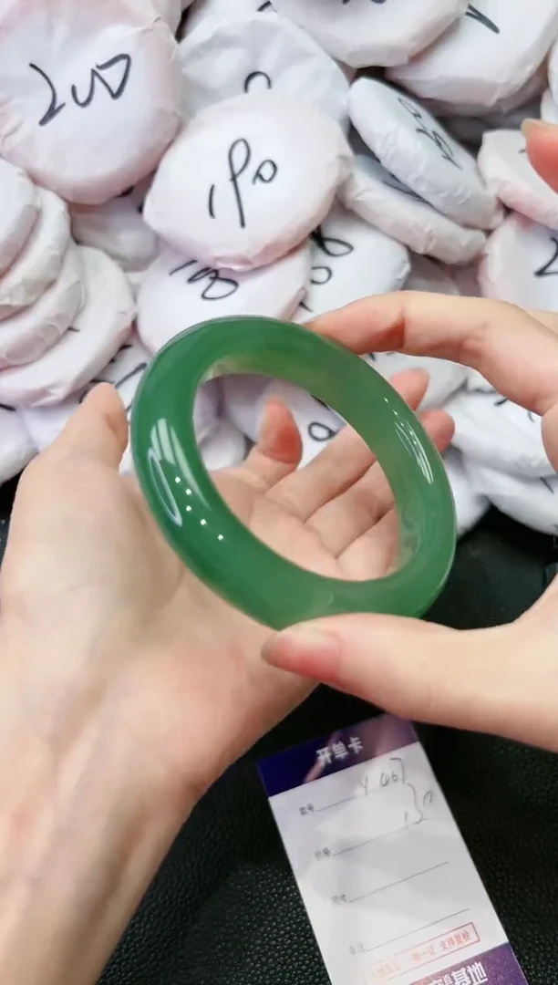 【闪购商品】石英质玉手镯未镶嵌Y467