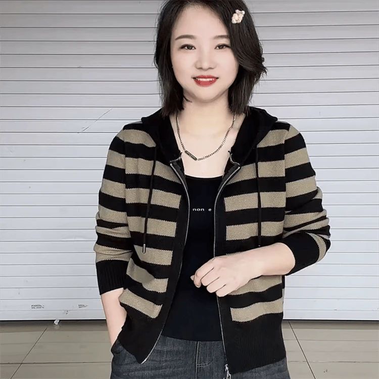 连帽针织开衫女2024秋季新款小个子短款双头拉链条纹上衣短外套