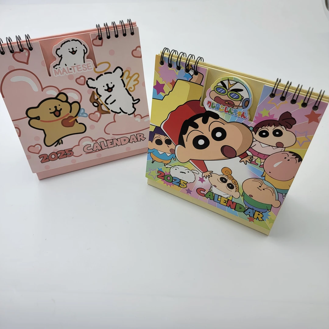 3134【2本小新小狗台桌面台历】2024年10月—2025年12月