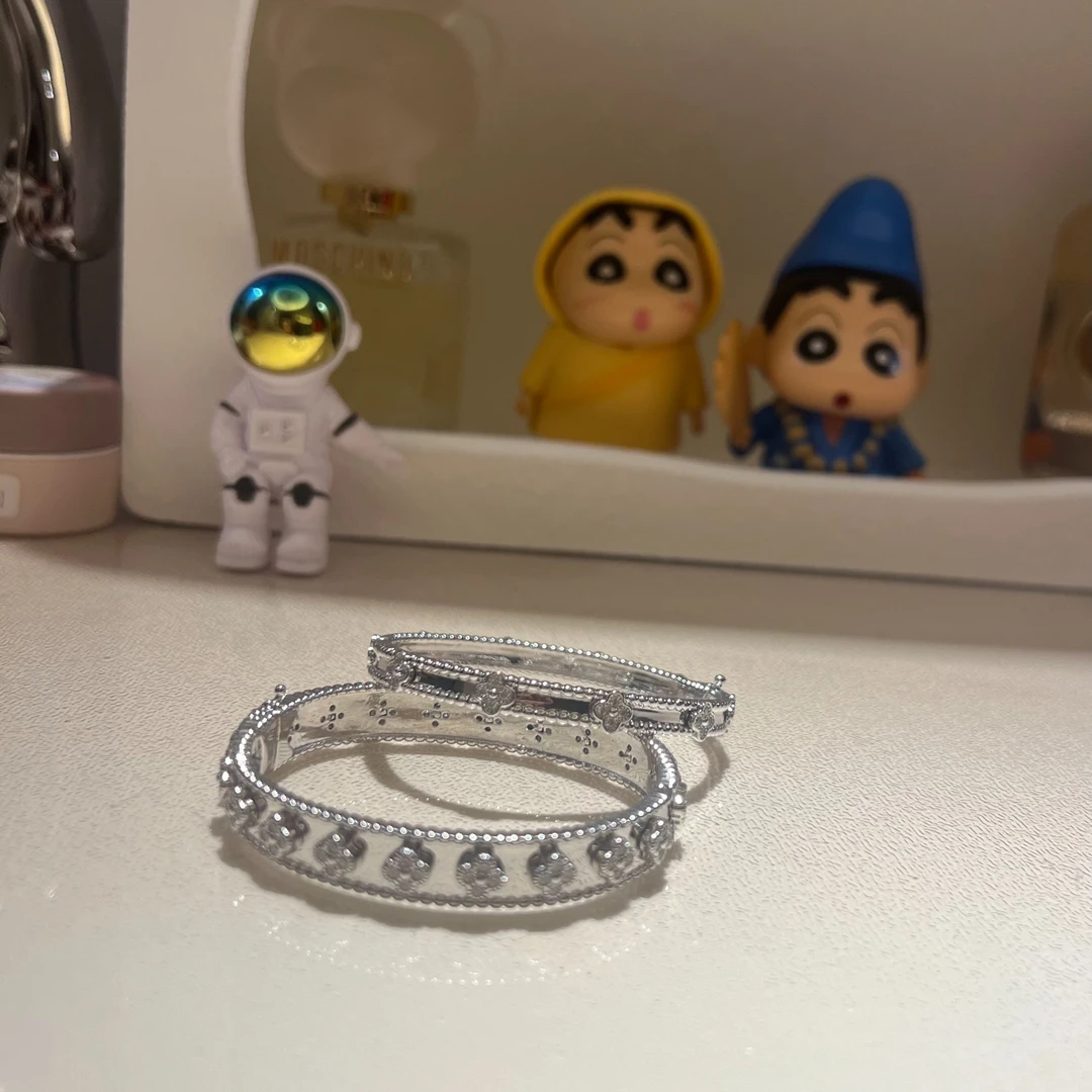 钛钢手镯 【茜茜专属】幸运四叶花简约时尚手镯女