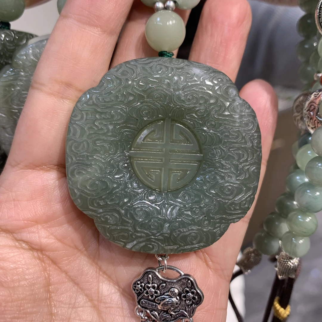 和田玉精品平安扣吊坠
