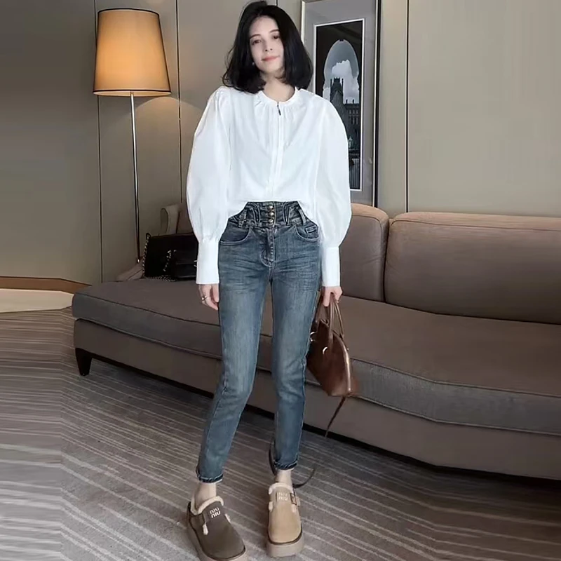 2025秋冬新款简约时尚胖MM大码女装韩版休闲显瘦遮肉纯色圆领衬衫