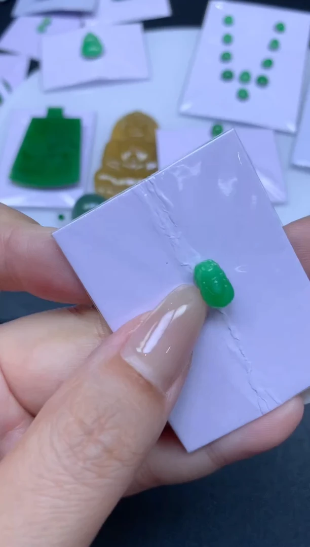 【闪购商品】定制翡翠未镶嵌翡翠