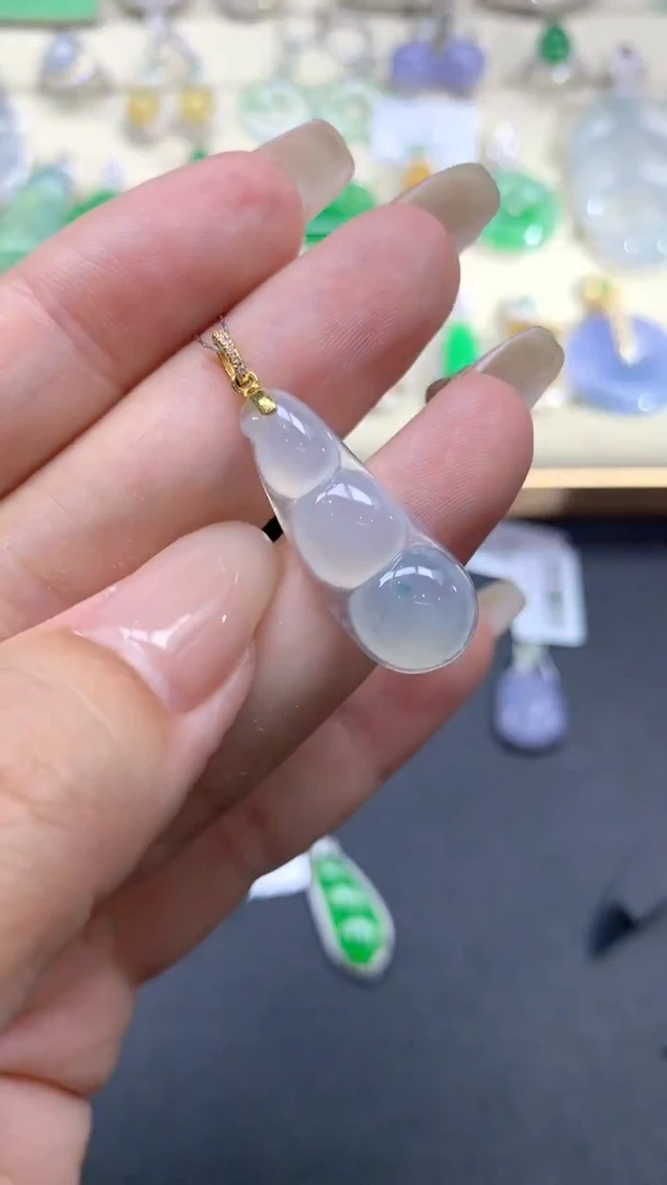 【闪购商品】翡翠颈饰18K金镶嵌翡翠