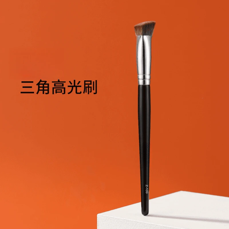 【美妆好物】三角高光刷软毛熨斗刷腮红遮瑕刷纤维毛化妆刷不扎脸