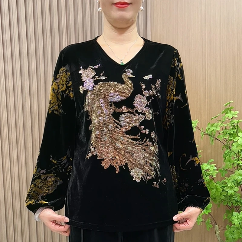 妈妈装秋冬洋气丝绒小衫中老年女装秋季百搭V领烫钻打底衫上衣