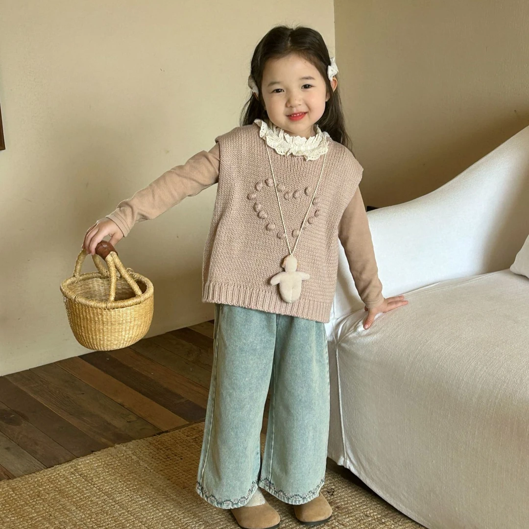 《甜小七》2024秋季新款韩版女童圆点爱心毛衣蕾丝边底衫牛仔裤套装