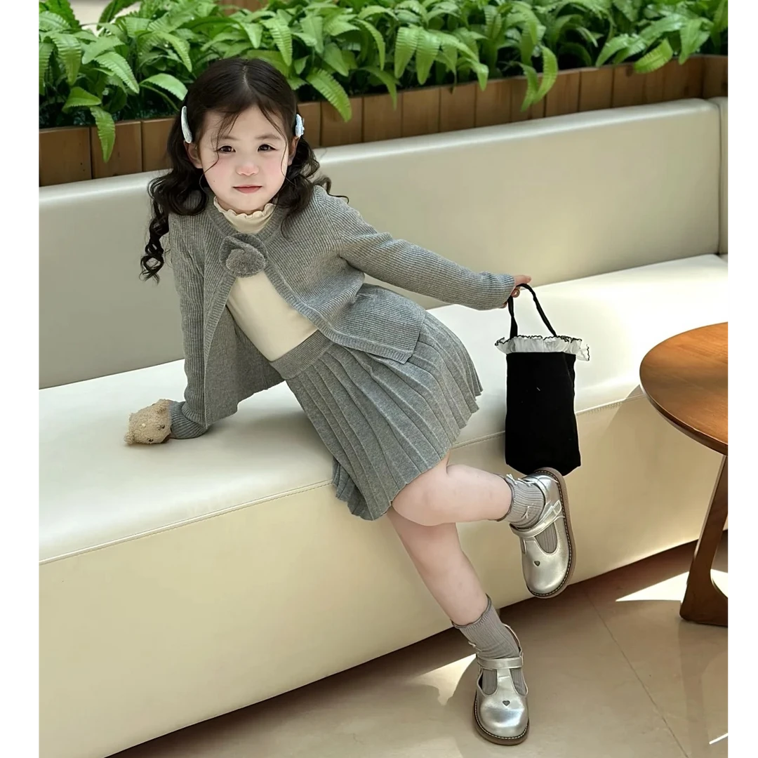 《现货》2025春季新款韩版女童甜美灰色休闲开衫搭百褶裙套装