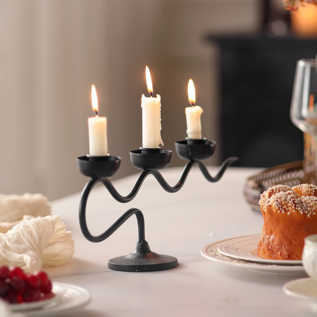 新款简约波浪多支蜡烛台装饰摆件轻奢艺术铁艺烛台架餐厅装饰道具