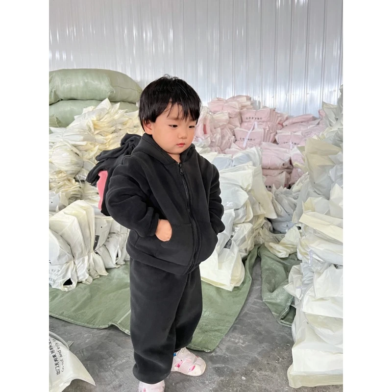 23926连帽款儿童海豚绒加厚加绒套装