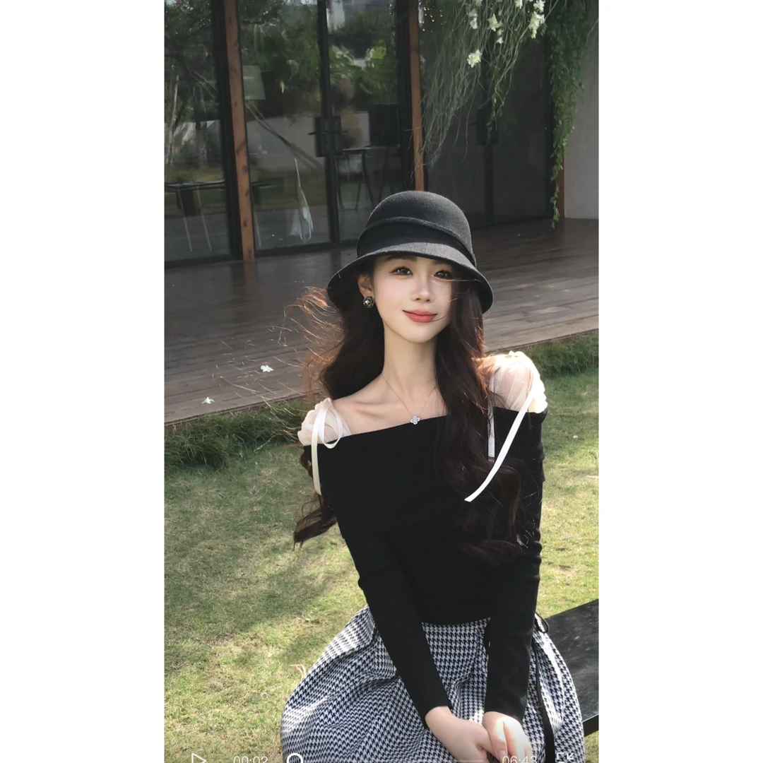 【黑白滤镜】秋冬黑色一字肩露肩长袖上衣小众a字千鸟格半裙LL9357