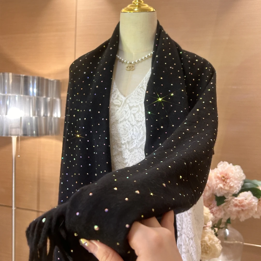 气质百搭超长贵妇名媛烫钻满钻围巾