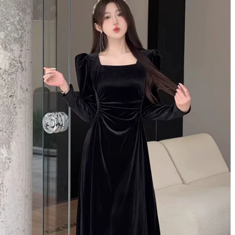 2024赫本风收腰藏肉黑色女新款设计感褶皱藏肉丝绒打底长裙