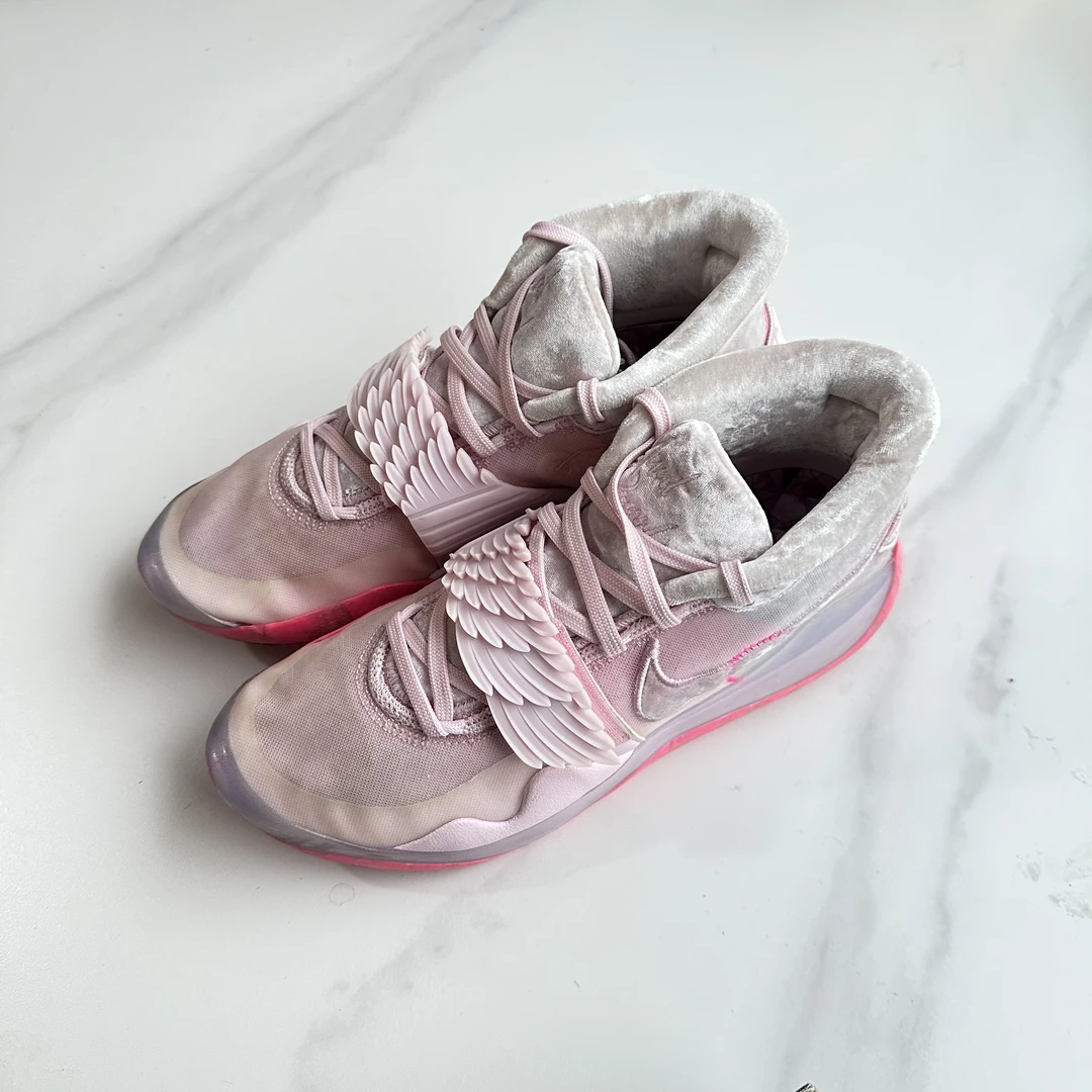 KD12乳腺 42.5码 二手9新正品实战篮球鞋，实拍如下