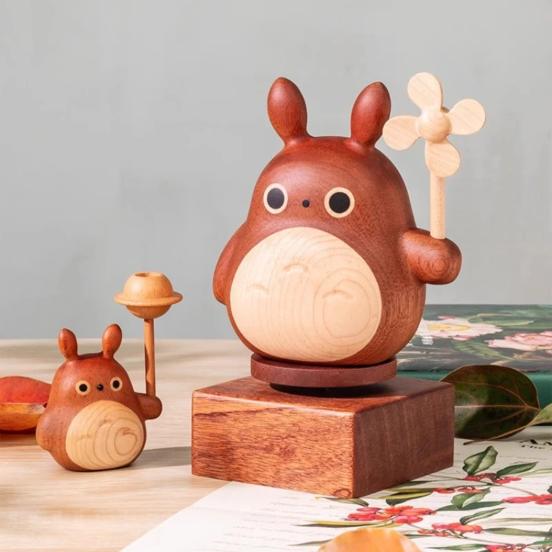 创意实木龙猫风车摆件情侣送礼客厅摆放装饰品卡通情人节生日礼物