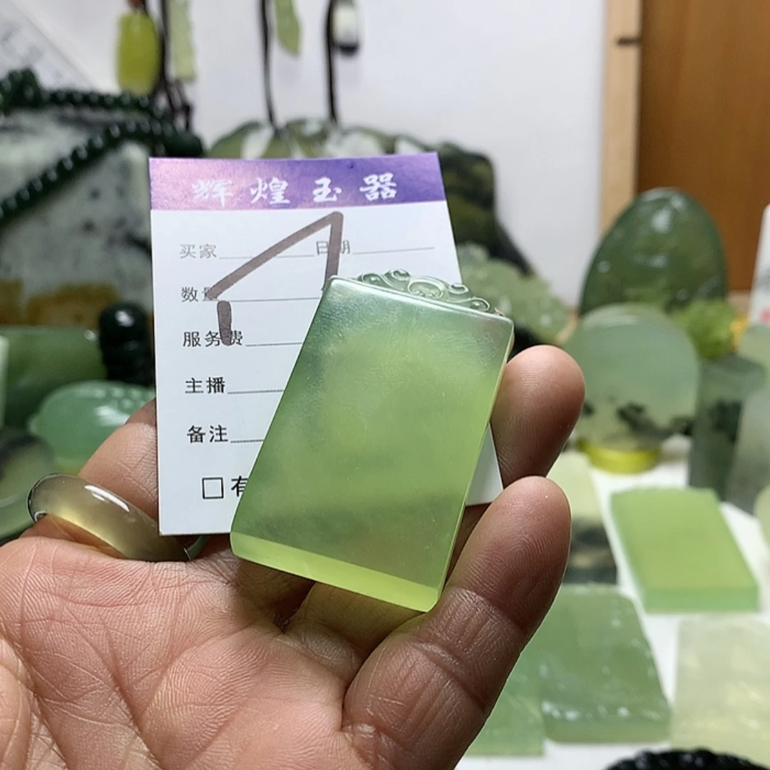 【闪购商品】蛇纹石玉颈饰合金