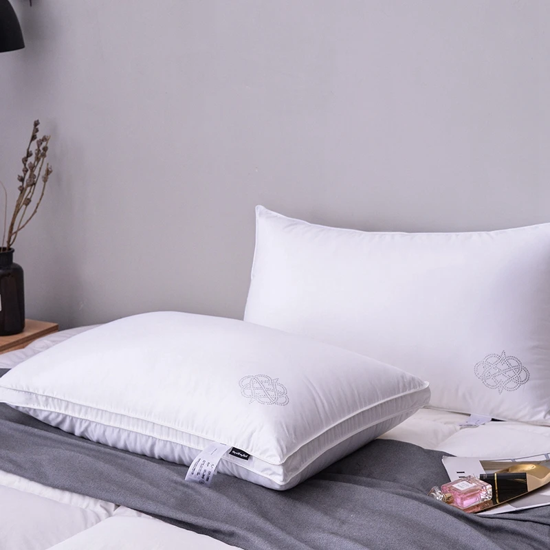 全季棉枕乳胶羽丝绒棉枕头单人成人家用立体枕大学生宿舍软枕芯