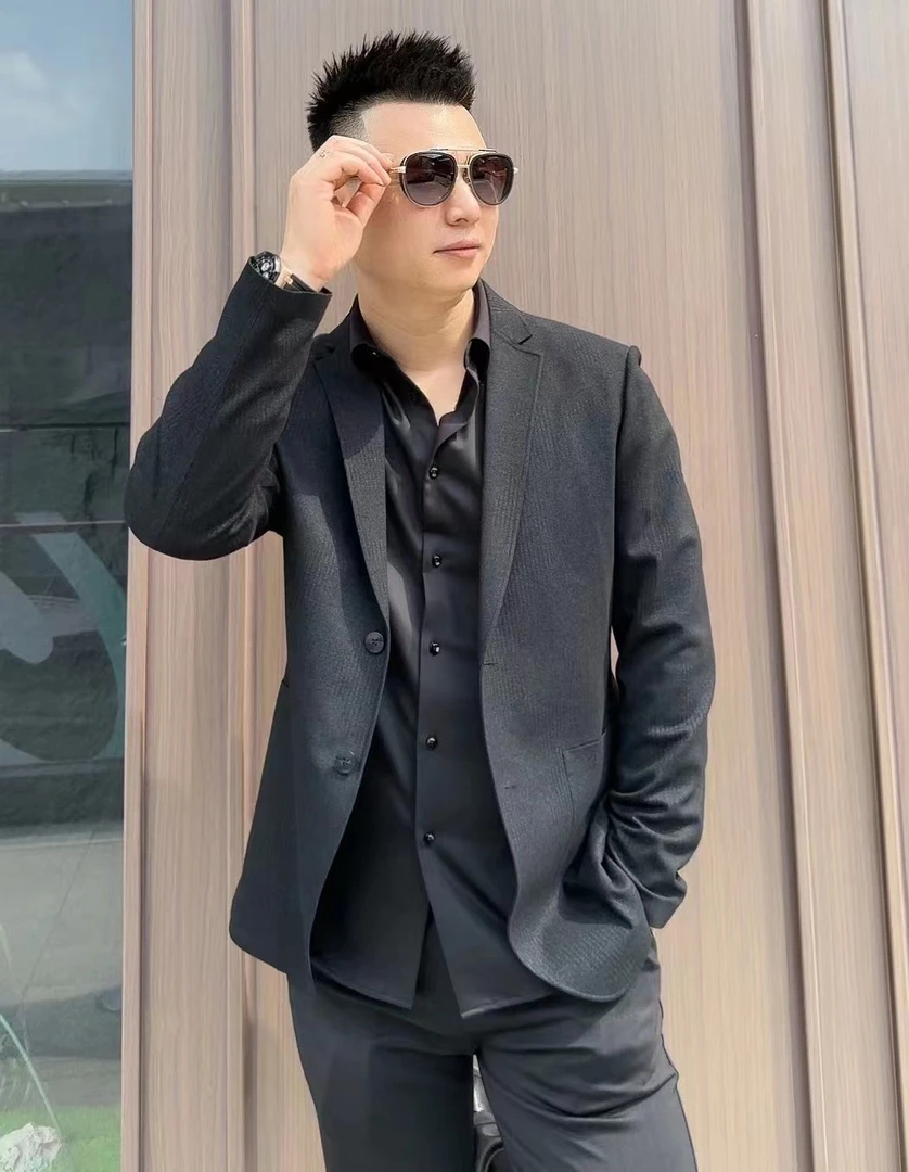 西服103-男士春秋无恒压胶黑色大气休闲商务西装翻领暗纹时尚西服