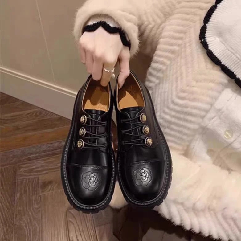 赫本风复古厚底单鞋粗跟刺绣乐福小皮鞋女春秋季
