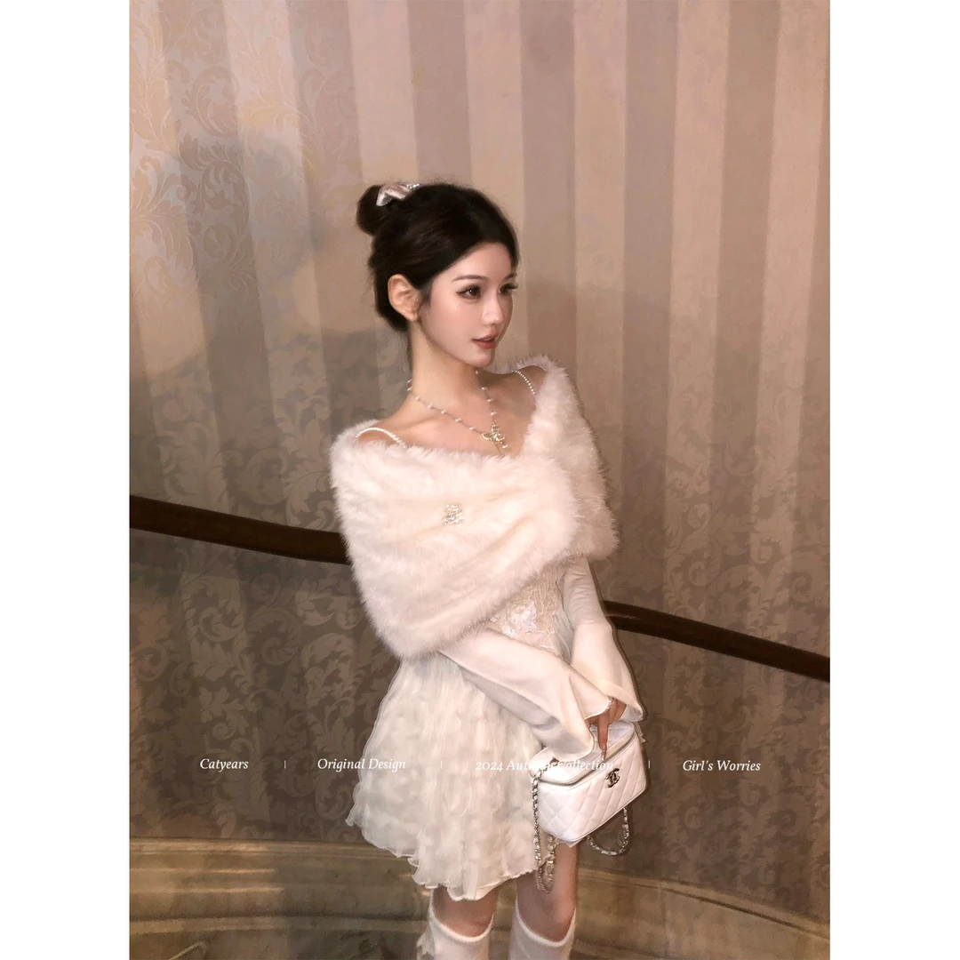 Catyears猫年 【妗贵佳人】法式秋冬名媛气质轻奢小众环保毛毛披肩