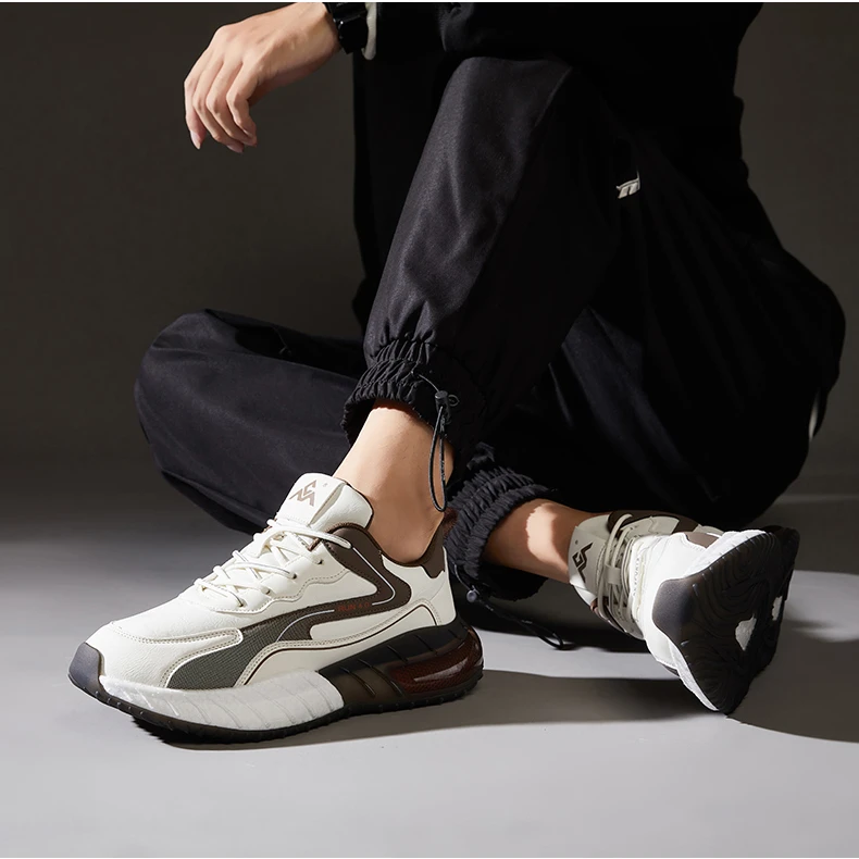 8821秋冬跑步鞋男士缓震黑色潮鞋秋季潮流运动鞋厚底休闲鞋百搭