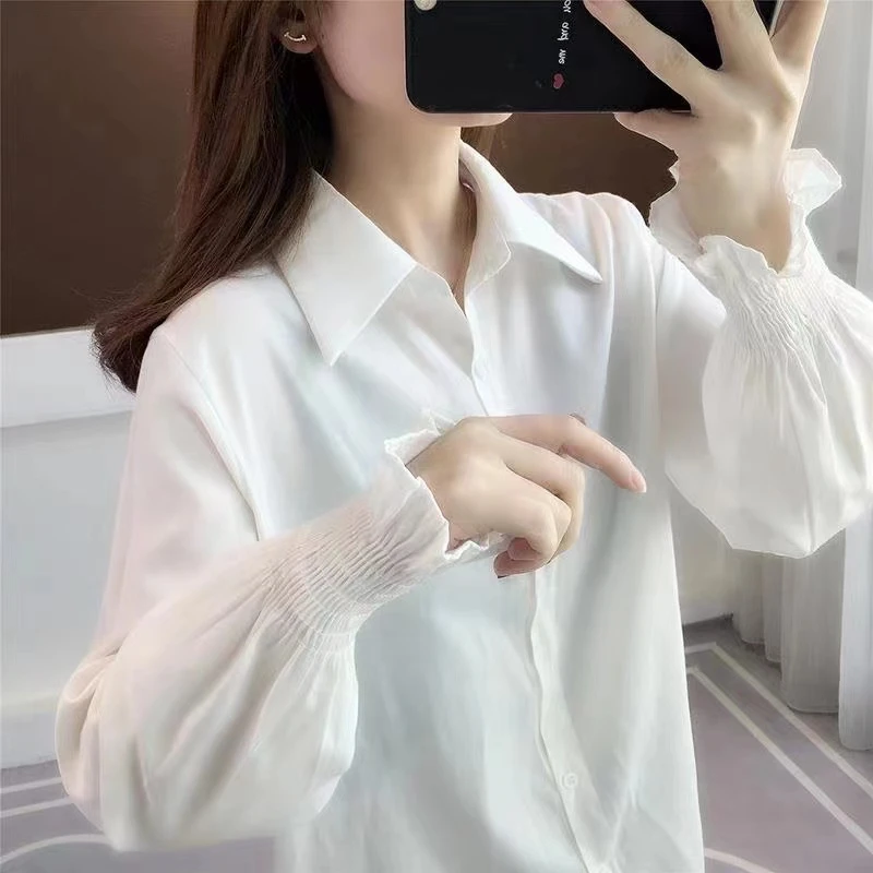 2024年春季新款白色喇叭袖气质衬衫宽松女长袖洋气时尚百搭小众女