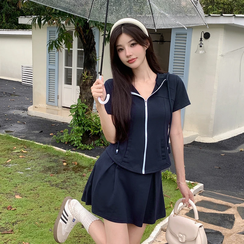 INSTUNNING运动风套装女蓝色短袖连帽开衫上衣百褶半身短裙两件套