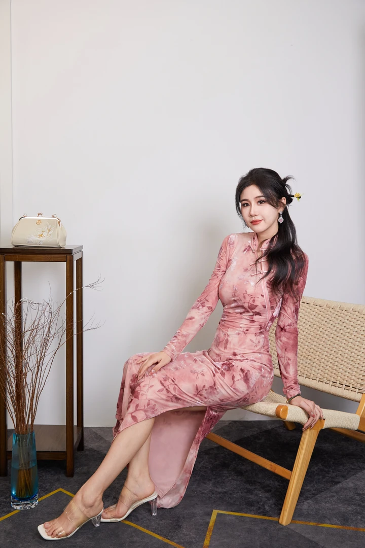 YUN高端无刺绣梵高艺术修身显瘦中国风气质中式新中式长袖连衣裙