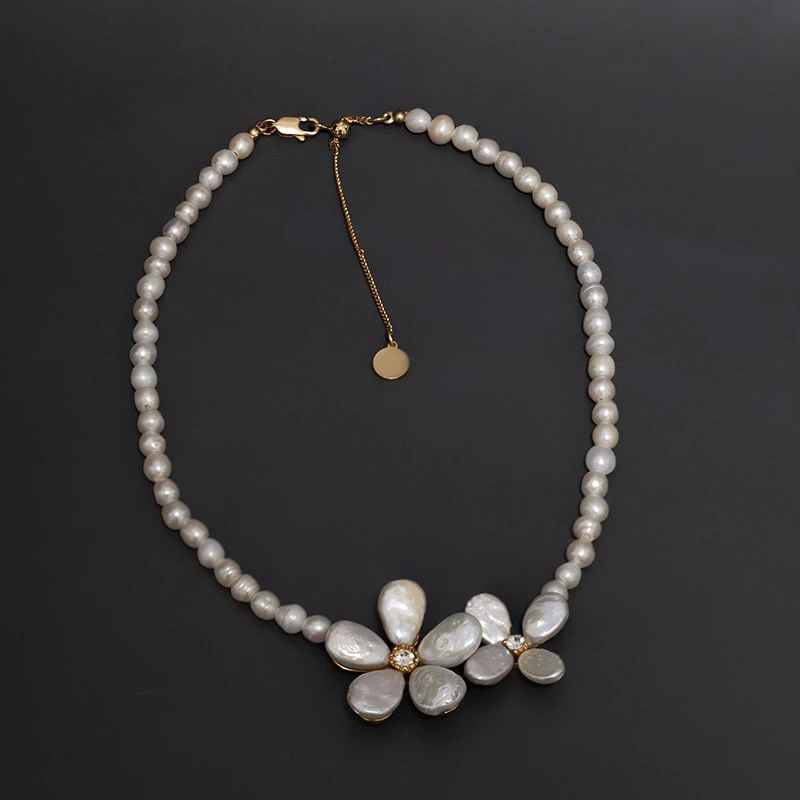 铜合金项链 复古高级巴洛克花朵法式轻奢仙气温柔锁骨链耳钉套装