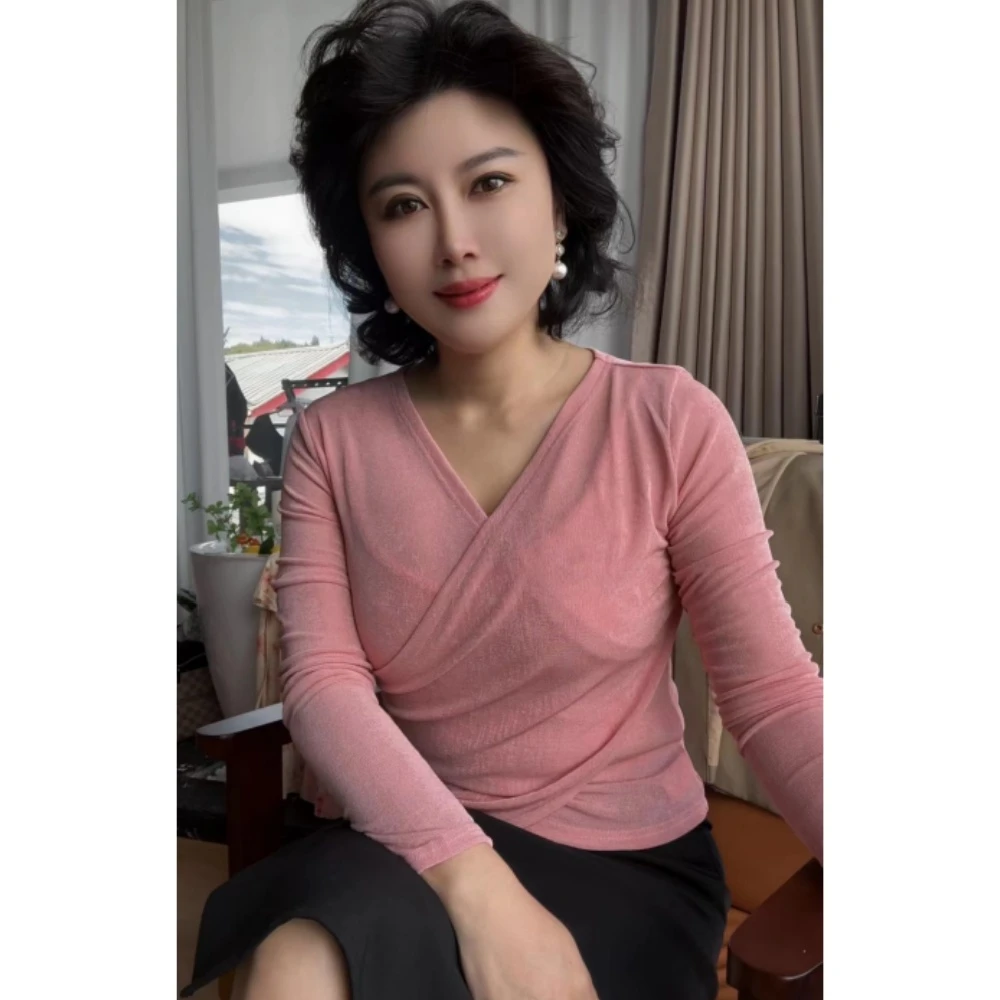 2024年秋季新款v领修身长袖网纱T恤套头内搭显瘦交叉打底上衣女潮