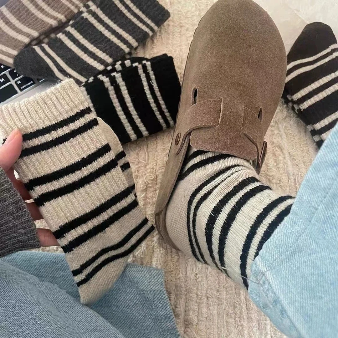 条纹女长筒袜配鲨鱼裤子袜子女羊毛袜冬天保暖加厚中筒袜韩国ins