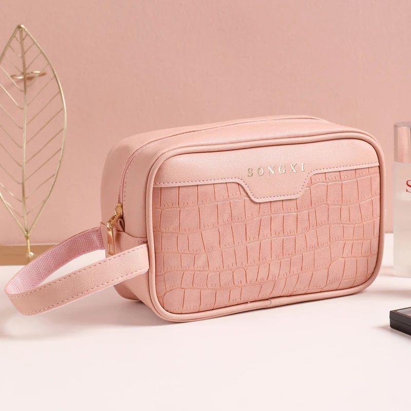 化妆包女便携大容量2021新款ins超火旅行护肤品收纳袋高级感皮革