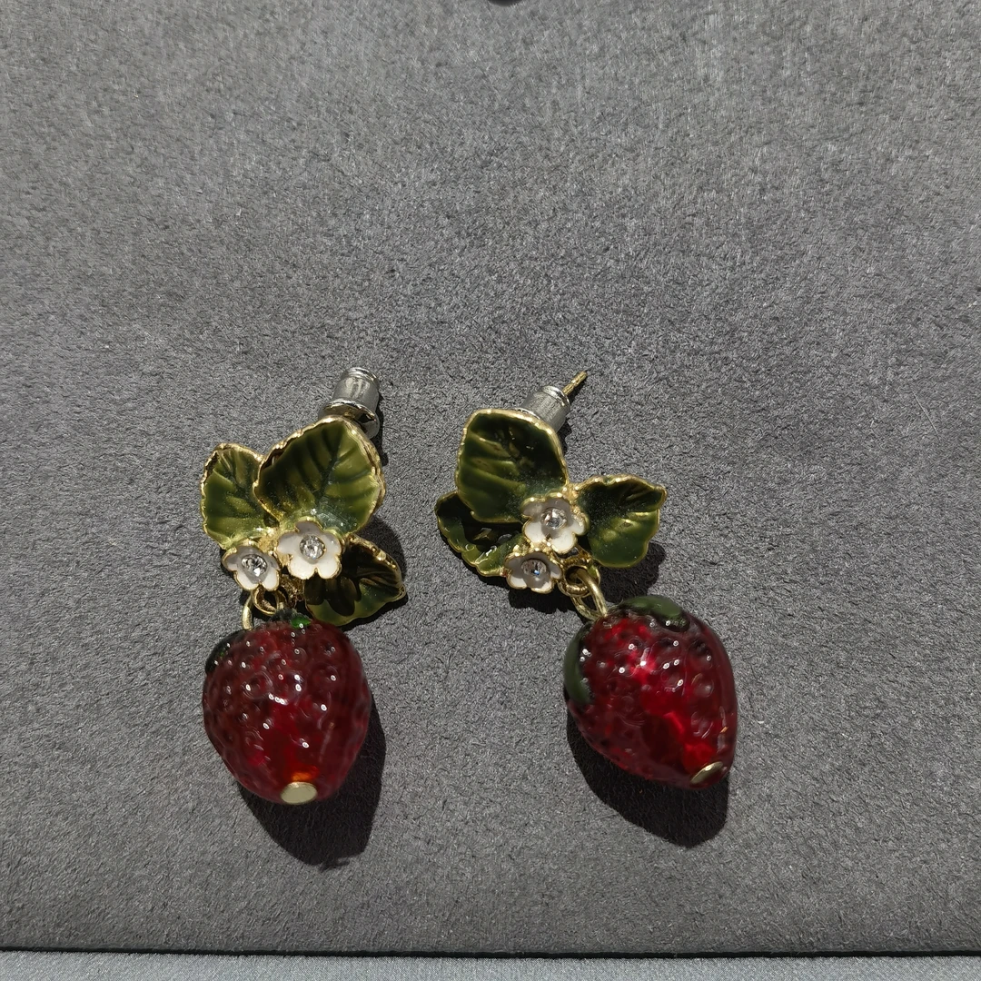 铜合金耳饰 B574红色草莓花花耳钉耳饰