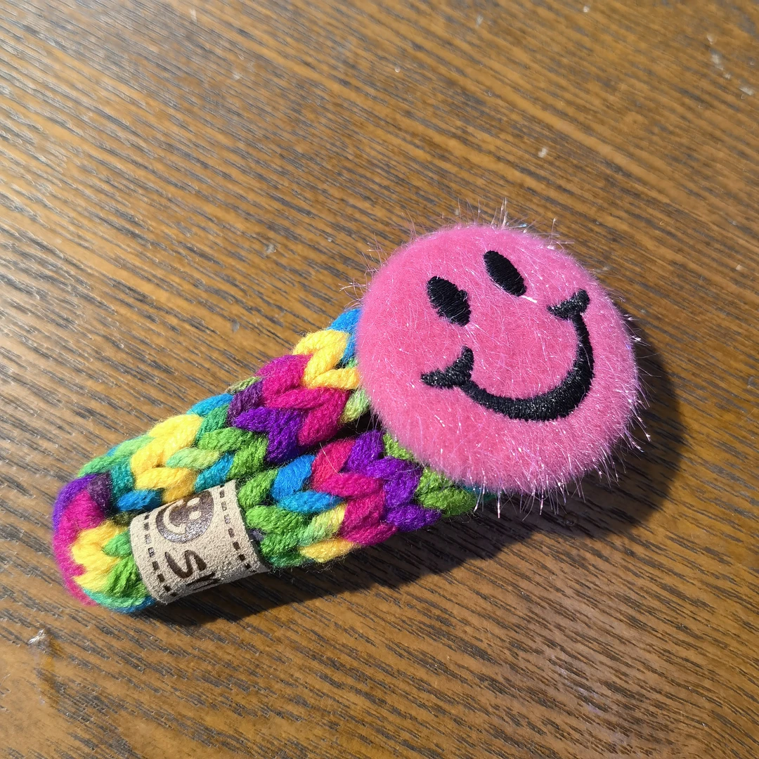 B158彩色毛线玫红色笑脸掰掰夹